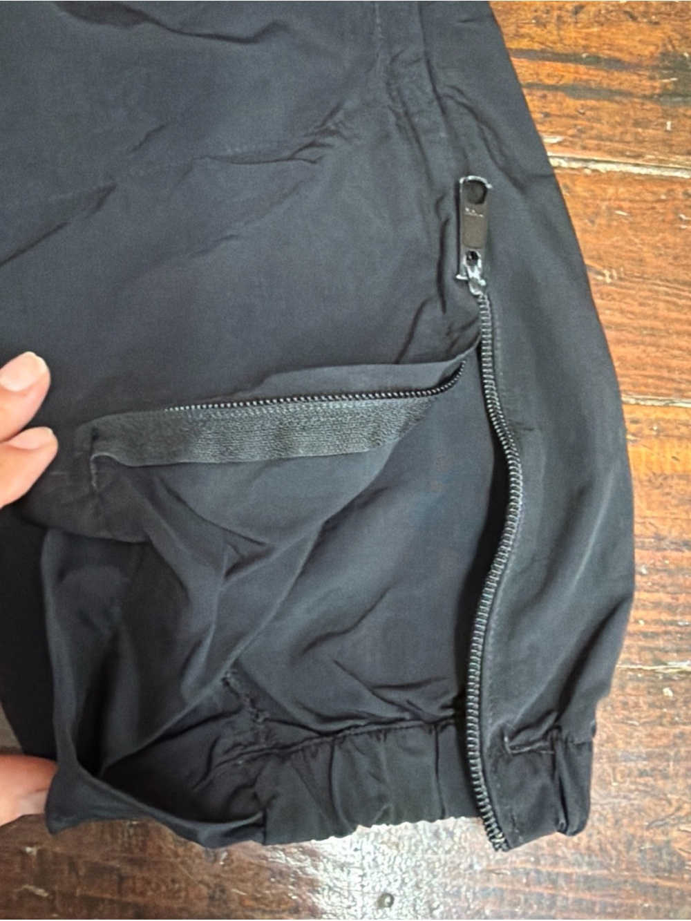 U.S. Army Black Windbreaker Pants with Yellow Logo - Picture 5 of 5
